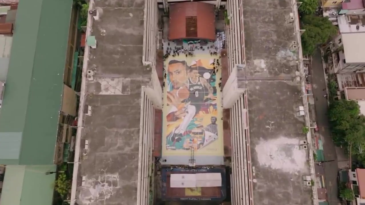 必发官方-美媒曝光菲律宾篮球场现库兹马巨型壁画引热议