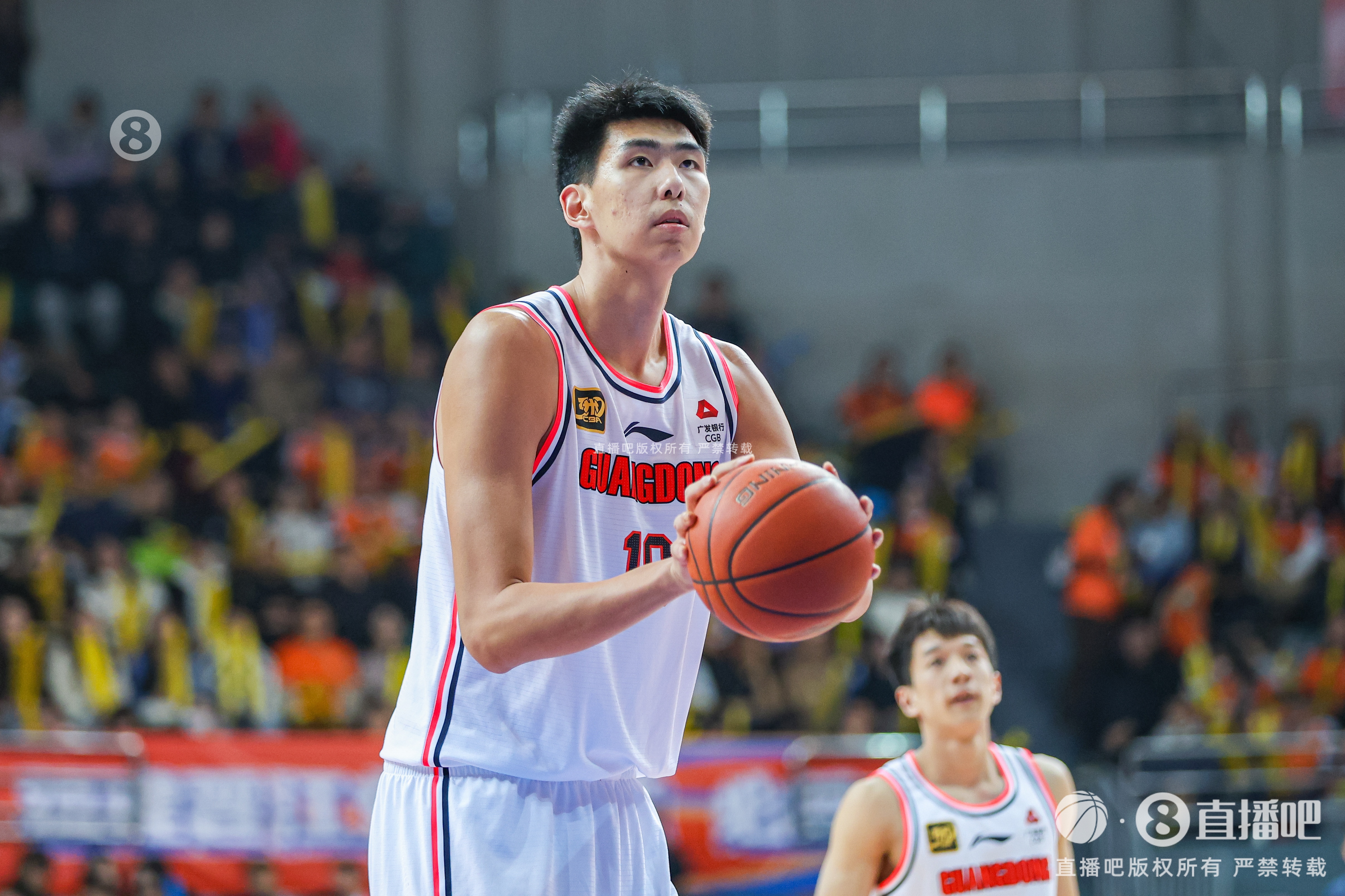 直播吧：北控、辽宁、同曦、广东正积极谈判交易徐昕&amp;王岚嵚等人