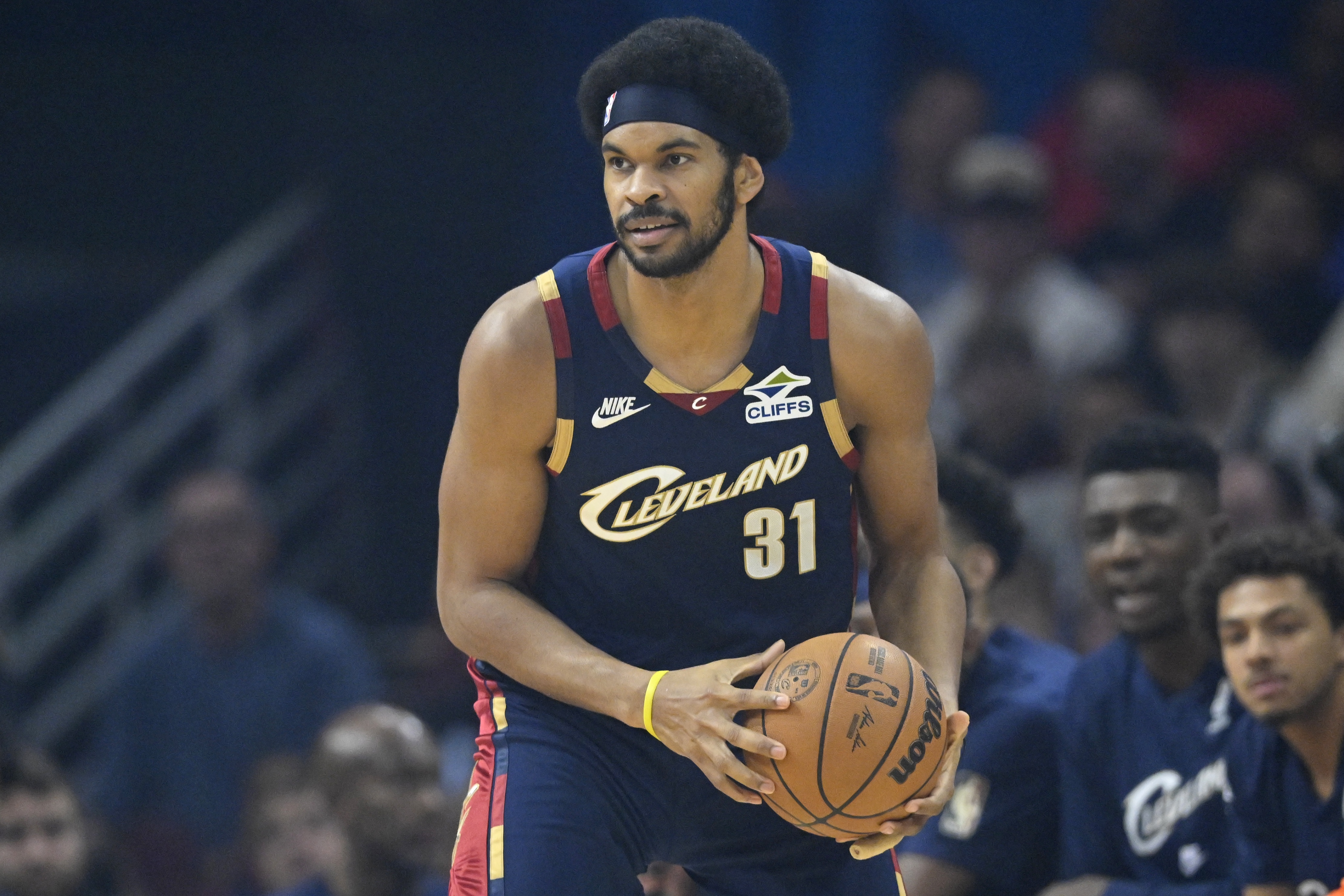 必发网站-正负值-29最低！阿伦9中5拿到11分10板1助2断